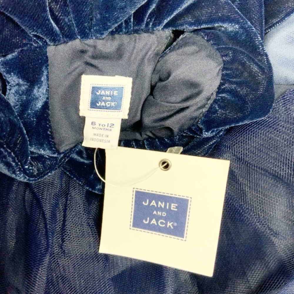 HOLIDAY DRESS NWT JANIE & JACK VELVET DRESS, SIZE 6-12 MONTHS - Picture 4 of 5